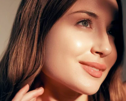 Summer Glow Make-Up Look με 4 +1 Προϊόντα